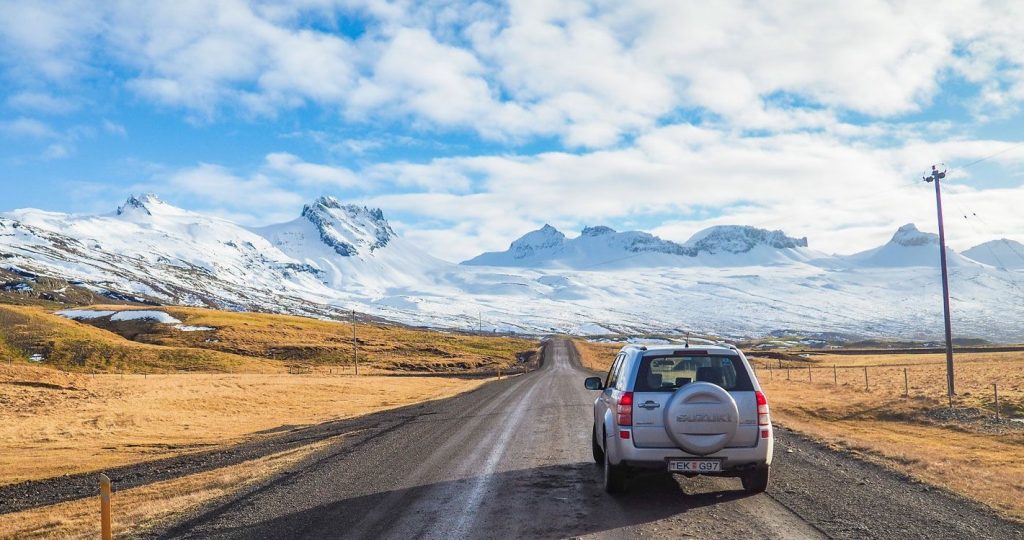 viajar a islandia en coche de alquiler 