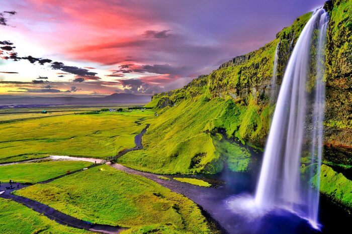 La vuelta a Islandia en verano           «Grupo reducido guiado en castellano»